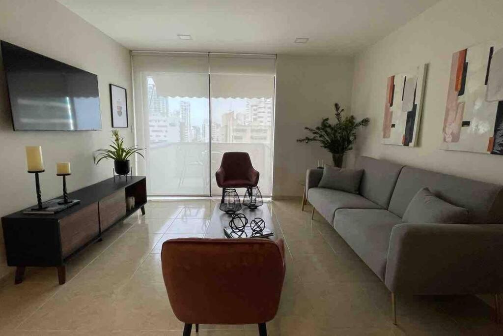 Vacation In Apartment *